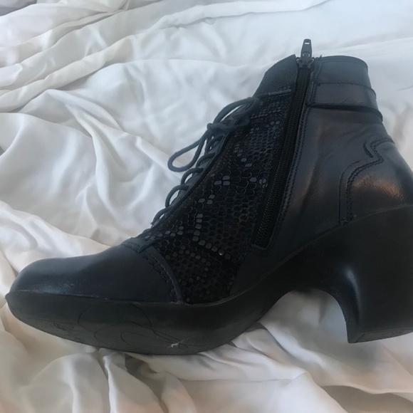 Cloud booties with comfortable soft leather - Picture 3 of 6